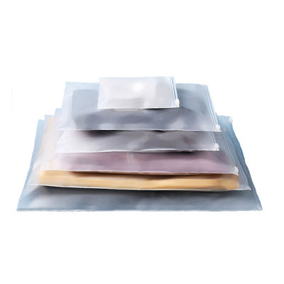 CPE / PE / PPE چاپی پولی کیسه ضد رطوبت مایلار یخ زدگی Zip Lock کیسه برای لباس