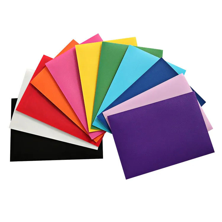 بازی سفارشی PLUS رنگین اندازه مات 62x89mm تجارت گرما embossing CPP کارت بازی آستین